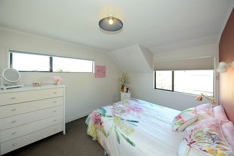 Photo of property in 27 Glenharrow Avenue, Avonhead, Christchurch, 8042