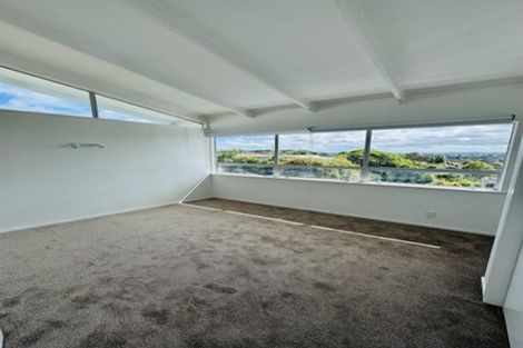 Photo of property in 3 Hartley Terrace, Massey, Auckland, 0614