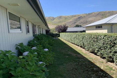 Photo of property in 1 Sunhaven Cove, Cromwell, 9310