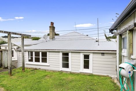 Photo of property in 1/28 Ribble Street, Island Bay, Wellington, 6023