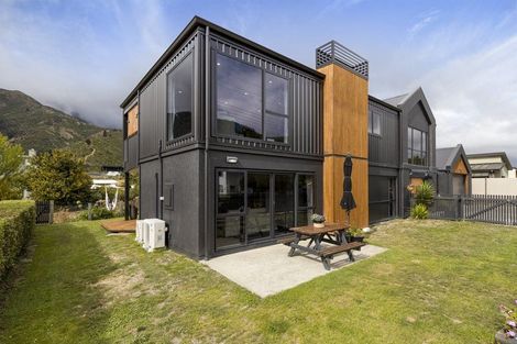 Photo of property in 15 Beach Road, Waikawa, Picton, 7220