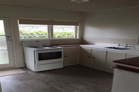 Photo of property in 2/66 Great South Road, Papakura, 2110