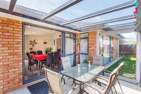 Photo of property in 14 Lorenzo Place, Kelvin Grove, Palmerston North, 4414