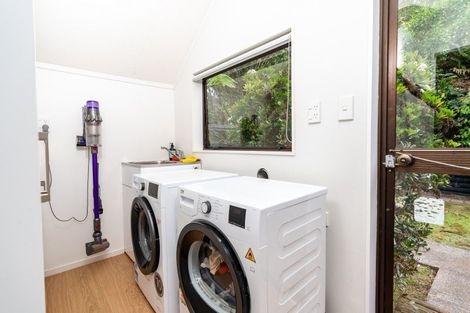 Photo of property in 80 Amapur Drive, Khandallah, Wellington, 6035