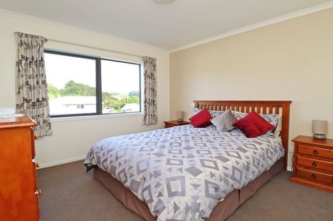 Photo of property in 11 Oakham Street, Hampden, 9410