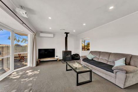 Photo of property in 28 Saint Heliers Crescent, Aranui, Christchurch, 8061