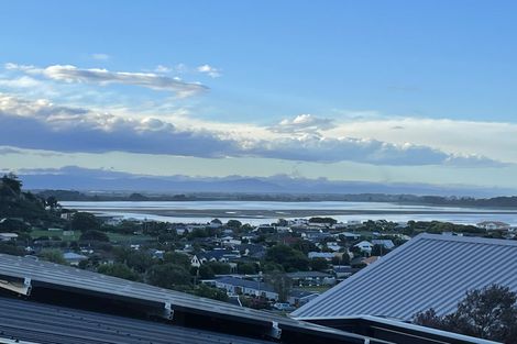 Photo of property in 34 Moncks Spur Road, Redcliffs, Christchurch, 8081