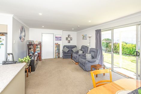 Photo of property in 10a Akepiro Place, Tawhero, Whanganui, 4501