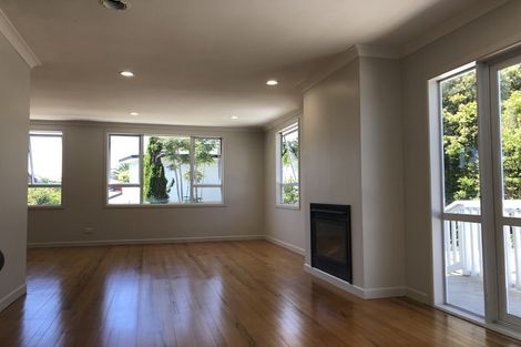 Photo of property in 704a East Coast Road, Pinehill, Auckland, 0632