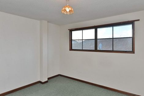 Photo of property in 2/5 Highgate Avenue, Merivale, Christchurch, 8014