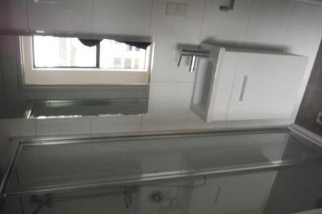 Photo of property in 2/10 Silver Moon Road, Albany Heights, Auckland, 0632