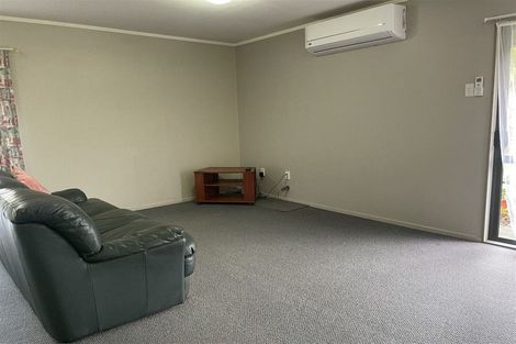 Photo of property in 29 Awaroa Road, Sunnyvale, Auckland, 0612