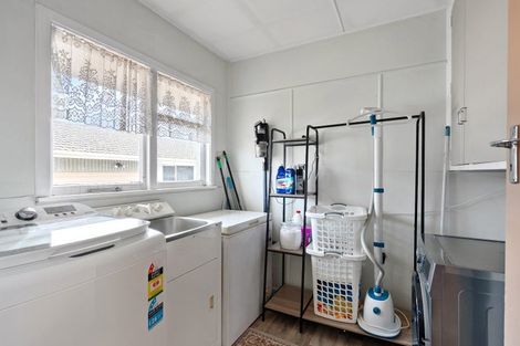 Photo of property in 205 Main North Road, Redwood, Christchurch, 8051