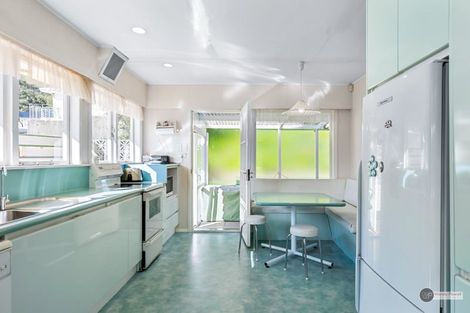 Photo of property in 33 James Grove, Stokes Valley, Lower Hutt, 5019