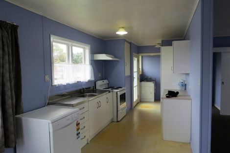 Photo of property in 17 Vina Place, Massey, Auckland, 0614