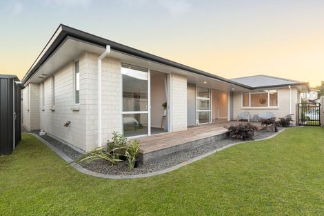 Photo of property in 84 Awataha Crescent, Pyes Pa, Tauranga, 3110
