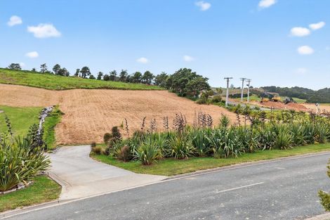 Photo of property in 2 Arahanga Road, Paparoa, 0571