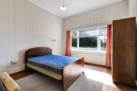 Photo of property in 35 Cracroft Street, Waitara, 4320