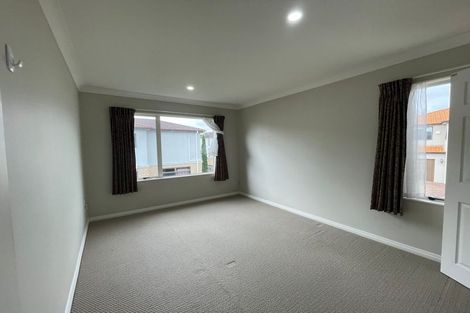 Photo of property in 32 Kaseng Place, East Tamaki Heights, Auckland, 2016