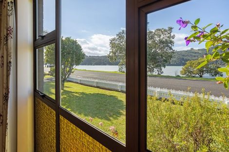 Photo of property in 27 Robinson Road, Whitianga, 3510
