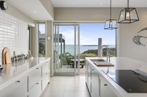 Photo of property in 39 Delamore Drive, Oneroa, Waiheke Island, 1081
