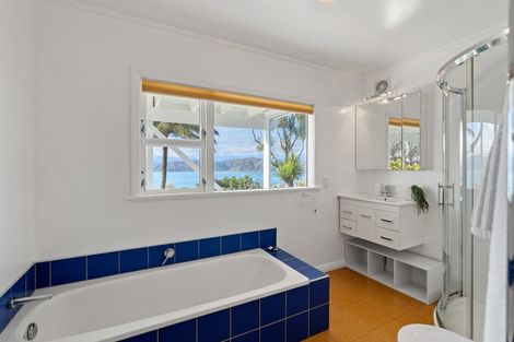 Photo of property in 66 Seatoun Heights Road, Seatoun, Wellington, 6022