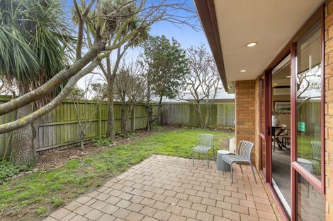 Photo of property in 2/172 Langdons Road, Northcote, Christchurch, 8052