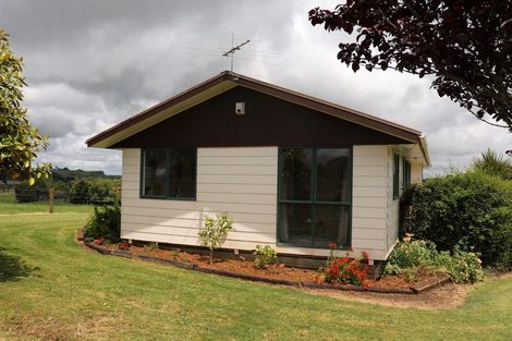 Photo of property in 83 Sim Road, Paerata, Papakura, 2580