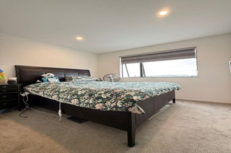 Photo of property in 31b Crestview Rise, Papakura, 2110