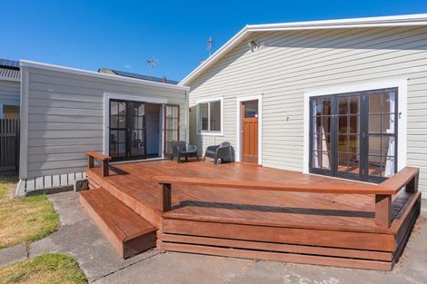 Photo of property in 5 Georges Drive, Napier South, Napier, 4110