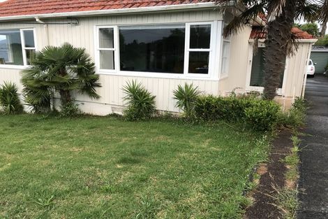 Photo of property in 3 Le Roy Terrace, Birkenhead, Auckland, 0626