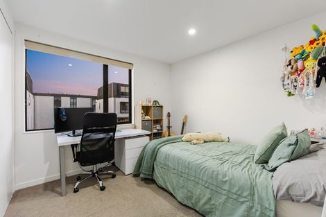 Photo of property in 8 Windlass Street, Long Bay, Auckland, 0630
