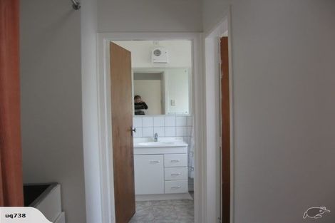 Photo of property in 25a Chetwode Grove, Newlands, Wellington, 6037