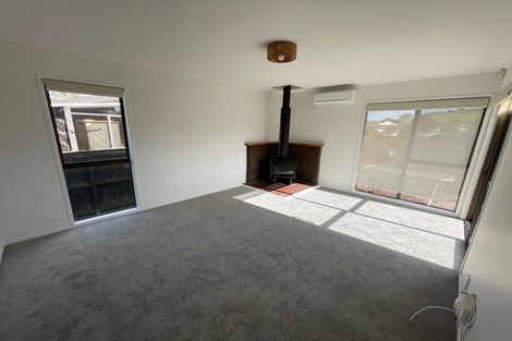 Photo of property in 15 Lyren Place, Half Moon Bay, Auckland, 2012