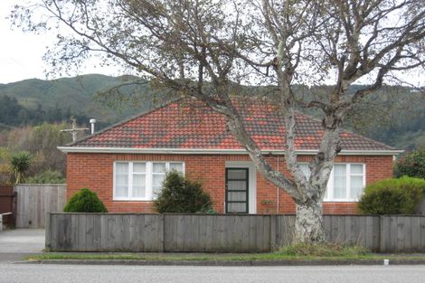 Photo of property in 252 Naenae Road, Naenae, Lower Hutt, 5011