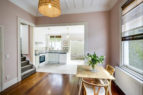 Photo of property in 2 Cameron Road, Bluff Hill, Napier, 4110