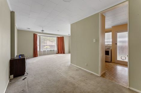 Photo of property in 2/52 Gemstone Drive, Birchville, Upper Hutt, 5018