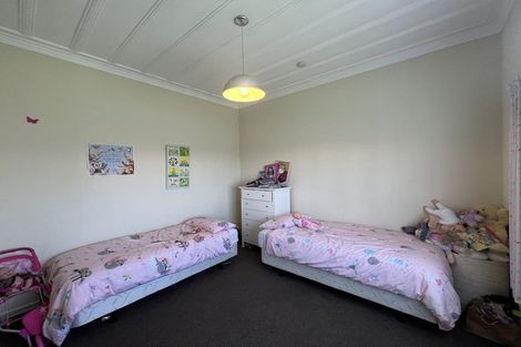 Photo of property in 13 High Street West, Waitara, 4320