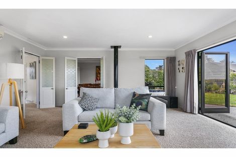 Photo of property in 2/77 Harvey Street, Waipahihi, Taupo, 3330