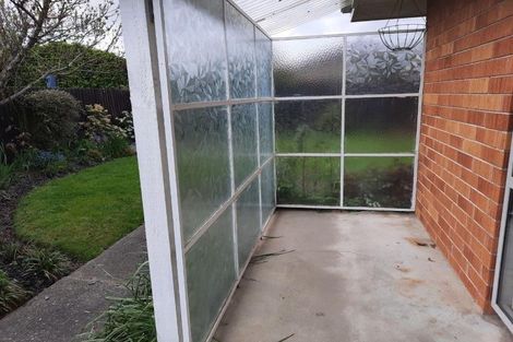 Photo of property in 2/38 Delaware Crescent, Russley, Christchurch, 8042