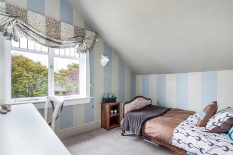 Photo of property in 166 Fendalton Road, Fendalton, Christchurch, 8052