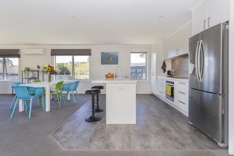 Photo of property in 32 Blue Stone Drive, Waiareka Junction, Oamaru, 9401