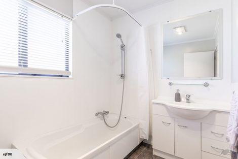 Photo of property in 6a Perrin Place, Kelvin Grove, Palmerston North, 4414