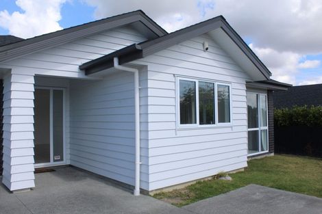 Photo of property in 21 Eastview Crescent, Stanmore Bay, Whangaparaoa, 0932