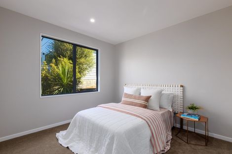 Photo of property in 63 Moncks Spur Road, Redcliffs, Christchurch, 8081