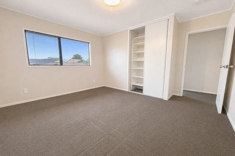 Photo of property in 2/25 Melleray Place, Randwick Park, Auckland, 2105