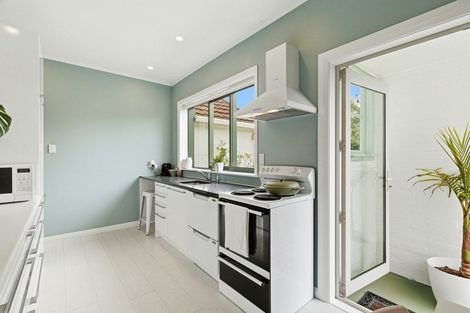 Photo of property in 21 Hindmarsh Street, Johnsonville, Wellington, 6037