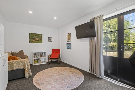 Photo of property in 33 Fitzroy Road, Fitzroy, New Plymouth, 4312