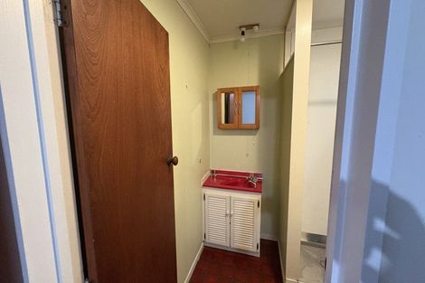 Photo of property in 4/2a Spencer Place, Merrilands, New Plymouth, 4312