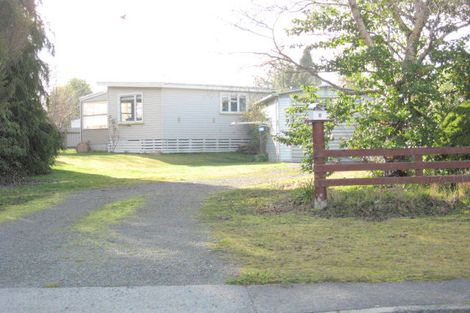 Photo of property in 8 Mackinnon Loop, Te Anau, 9600
